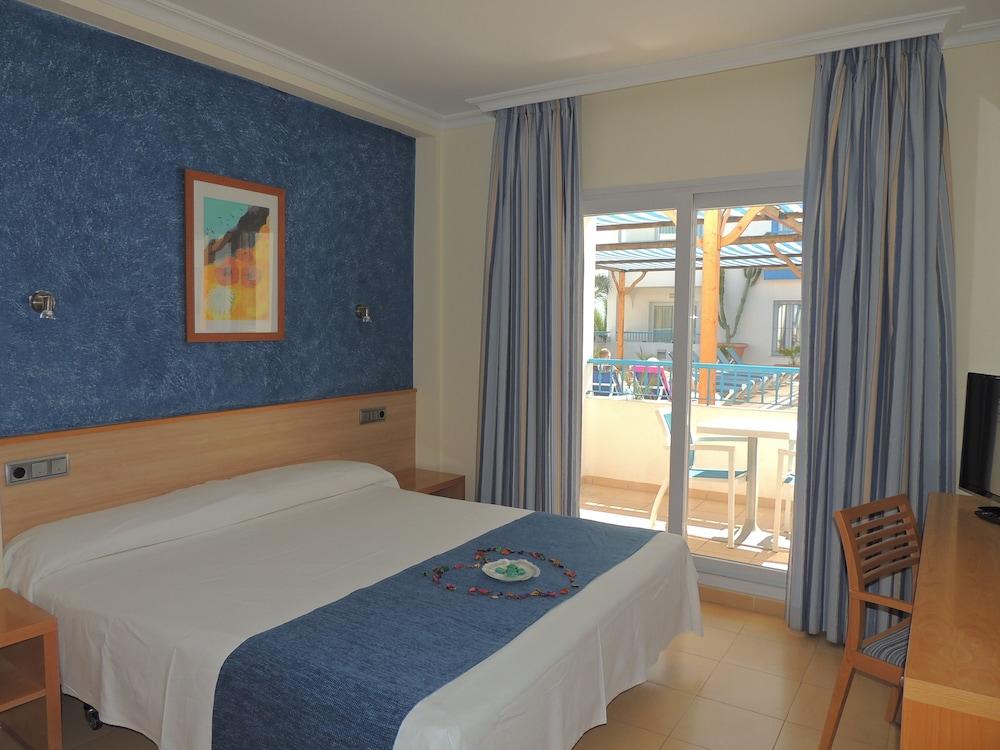 מוחקאר Hotel Punta Del Cantal מראה חיצוני תמונה