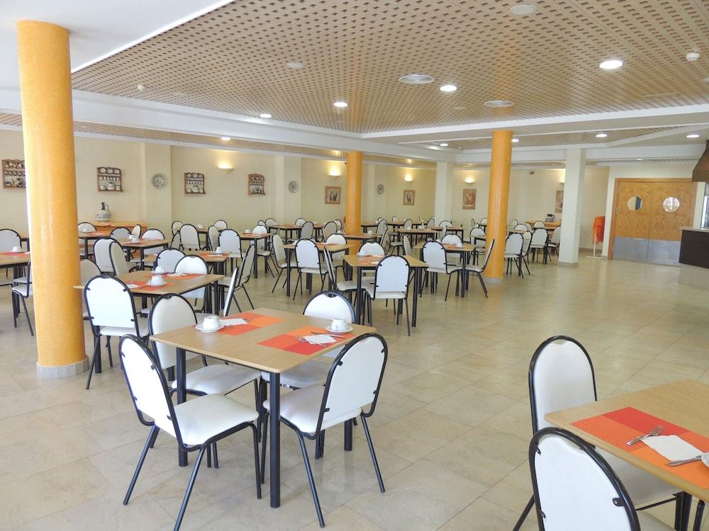 מוחקאר Hotel Punta Del Cantal מראה חיצוני תמונה