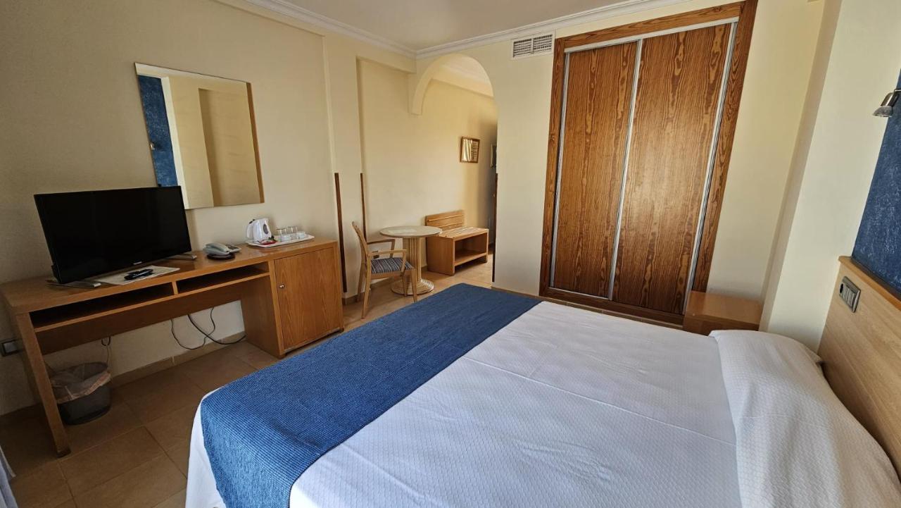 מוחקאר Hotel Punta Del Cantal מראה חיצוני תמונה