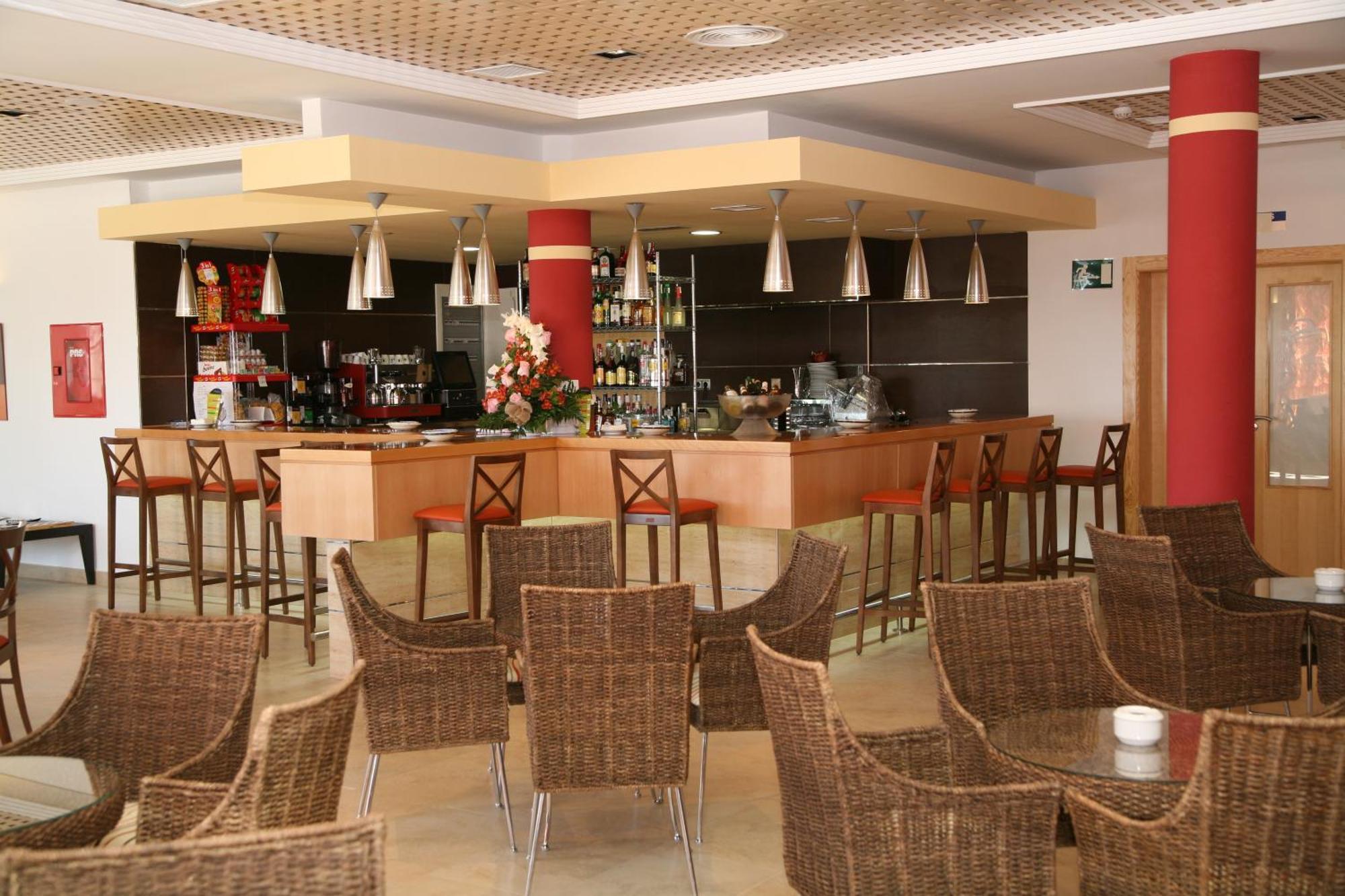 מוחקאר Hotel Punta Del Cantal מראה חיצוני תמונה