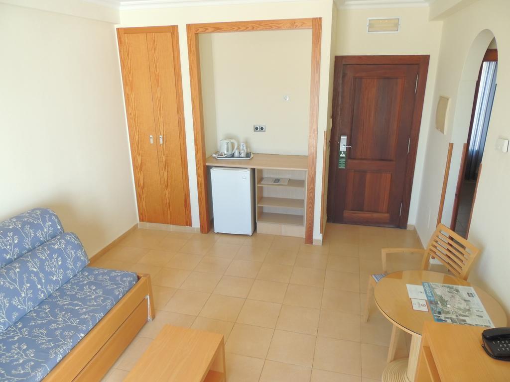 מוחקאר Hotel Punta Del Cantal מראה חיצוני תמונה