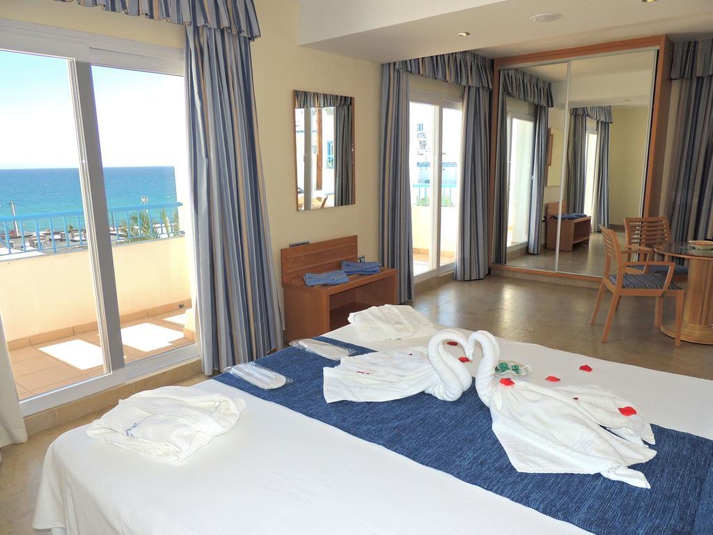 מוחקאר Hotel Punta Del Cantal מראה חיצוני תמונה